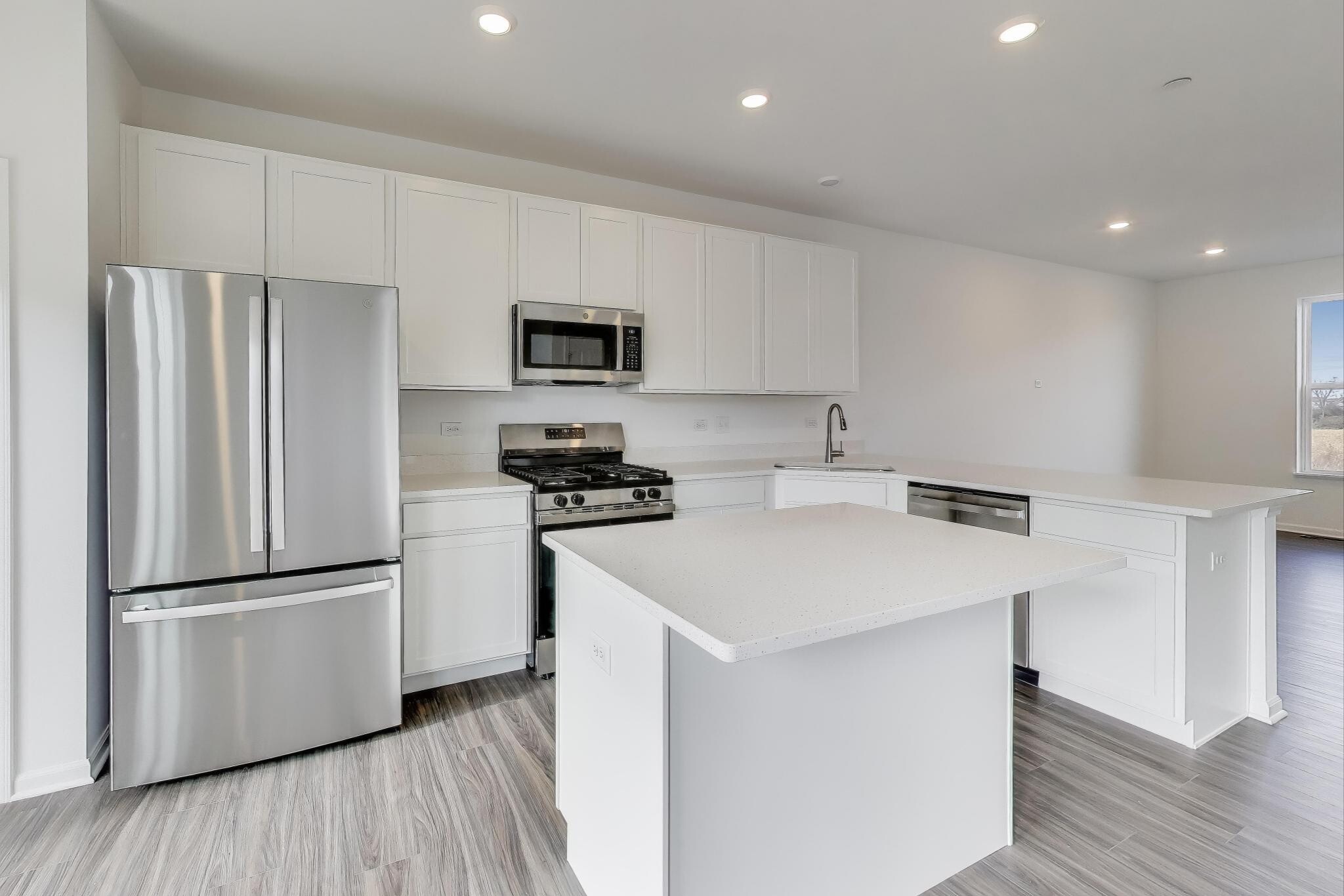 Kitchen - 12306 Tinsley St