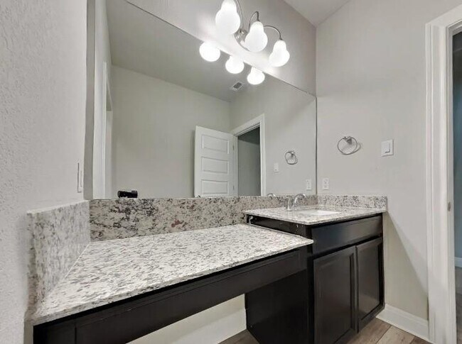 Building Photo - 3610 Thunian Pass