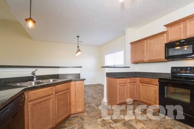 Building Photo - 1712 Colyn Avenue