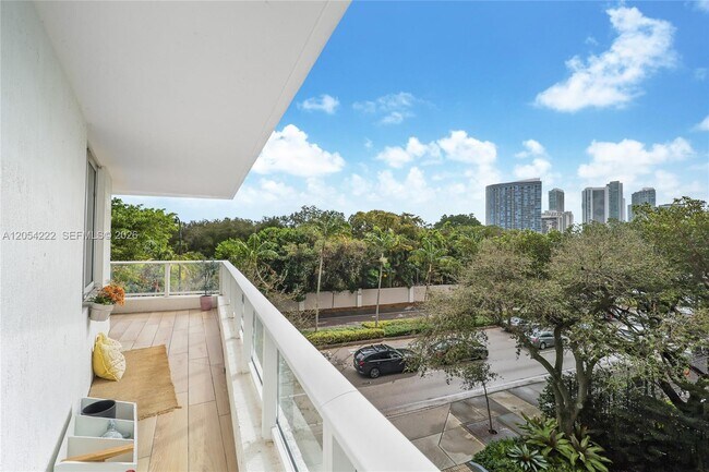 Building Photo - 4250 Biscayne Blvd
