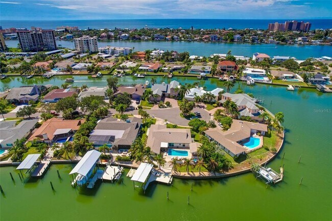 Building Photo - 807 Snug Island