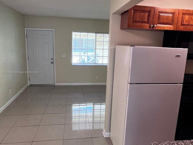 Building Photo - 432 SE 20th St