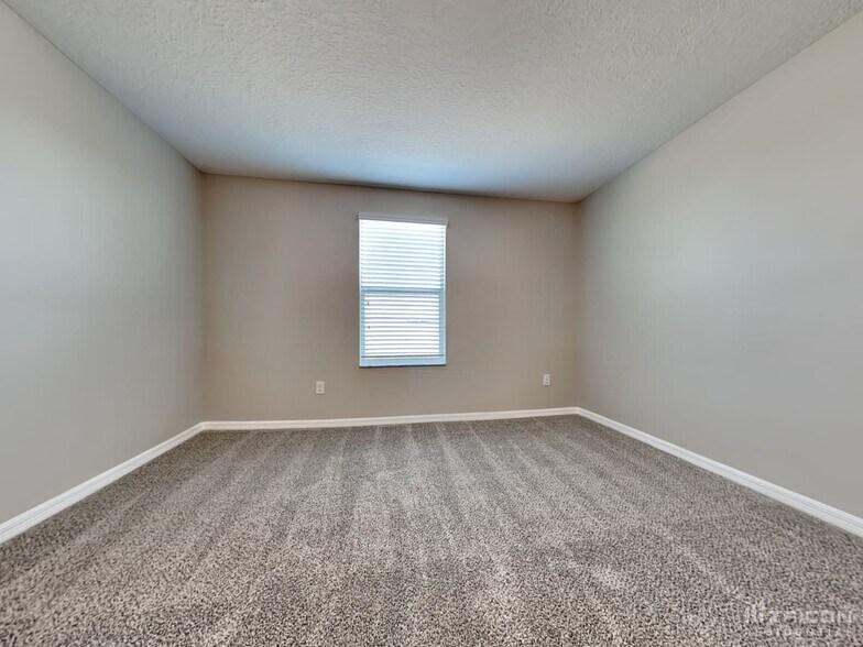 Building Photo - 1752 Broad Winged Hawk Dr