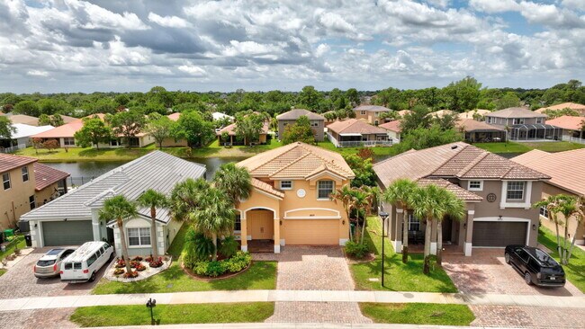 Building Photo - 2237 Newport Isles Blvd