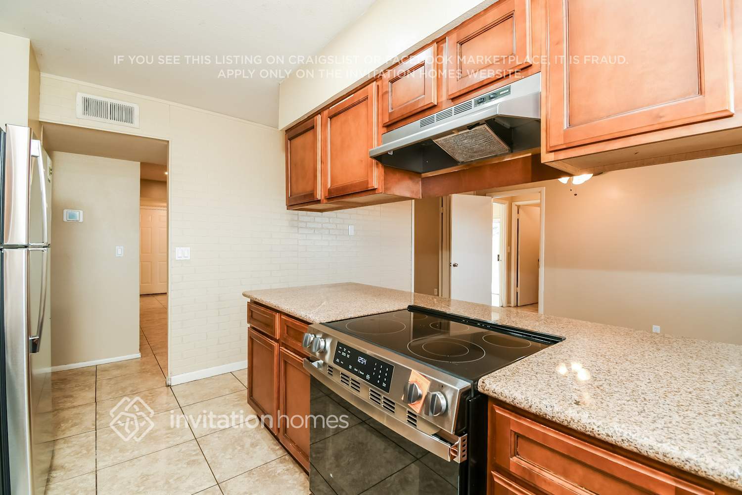 Building Photo - 429 E 10th Dr