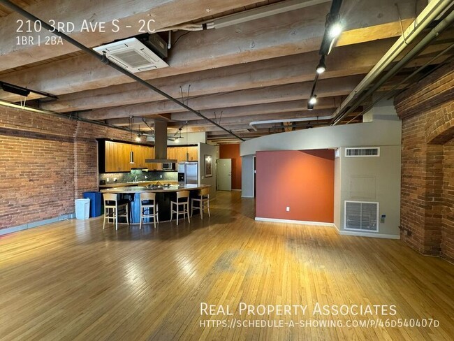 Building Photo - Pioneer Square Loft