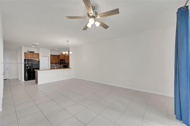 Building Photo - 4204 N Dixie Hwy