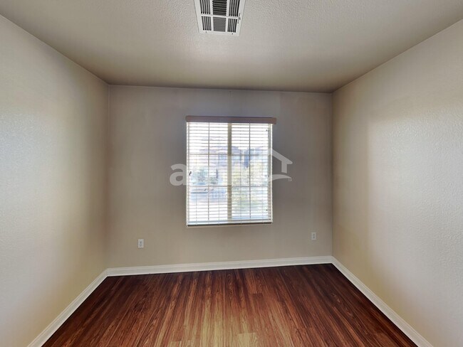 Building Photo - 8920 Bonneville Peak Ct