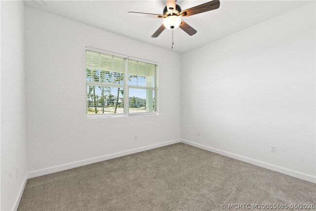 Building Photo - 14143 SW Safi Ter