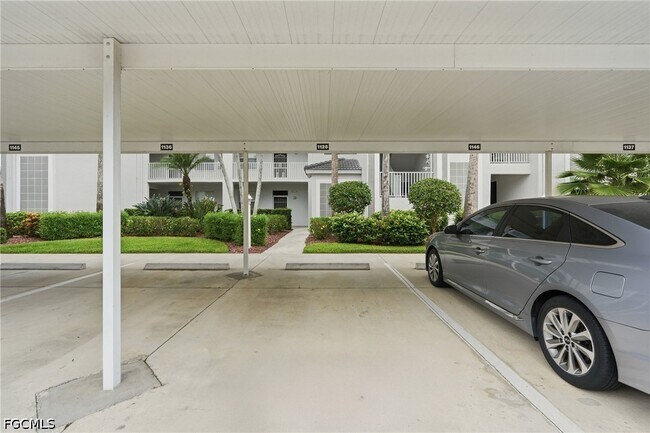 Building Photo - 10480 Washingtonia Palm Way