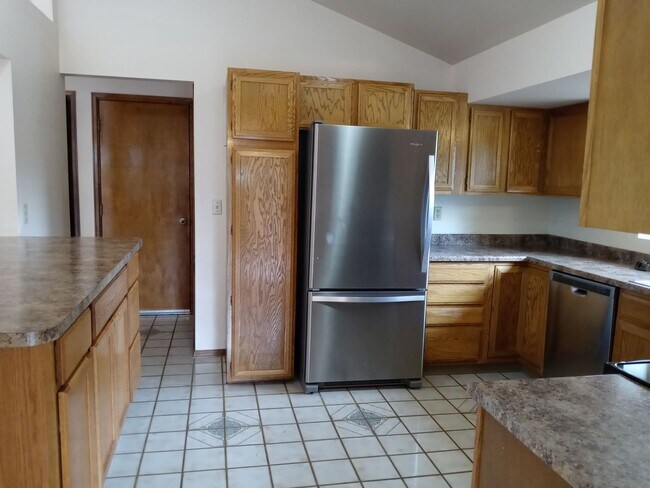 Building Photo - Charming Semi-Custom 2-Story Home
