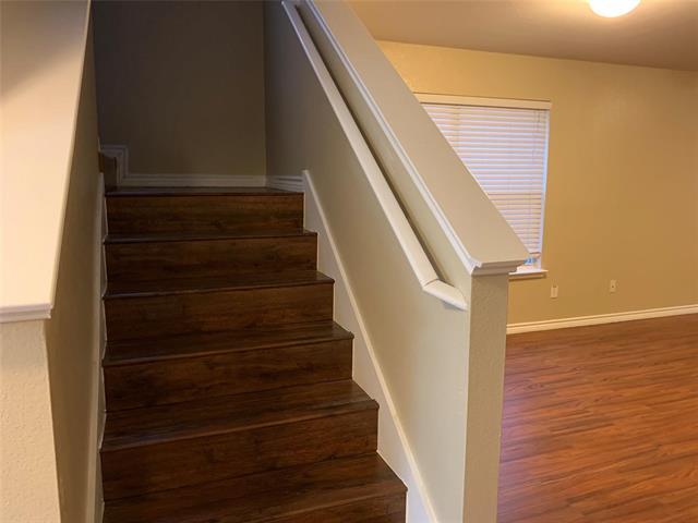 Building Photo - 2408 Emerald Ln