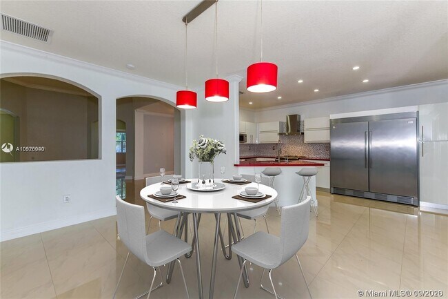 Building Photo - 15438 SW 23rd Ln