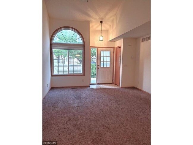 Building Photo - 1902 Aster