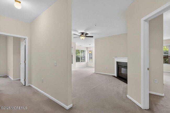 Building Photo - 118 Sloan Ct