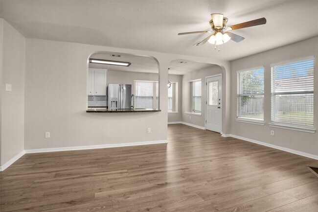 Building Photo - 32102 Decker Oaks Dr