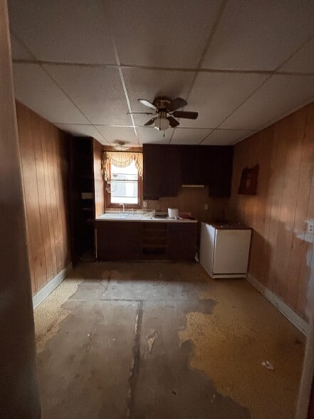 Building Photo - 1764 E Lawrence St