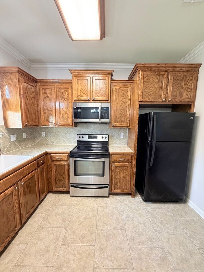 Building Photo - 40325 Coldwater Landing