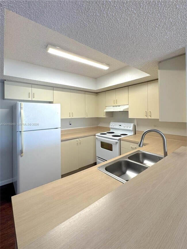 Building Photo - 3610 N 56th Ave