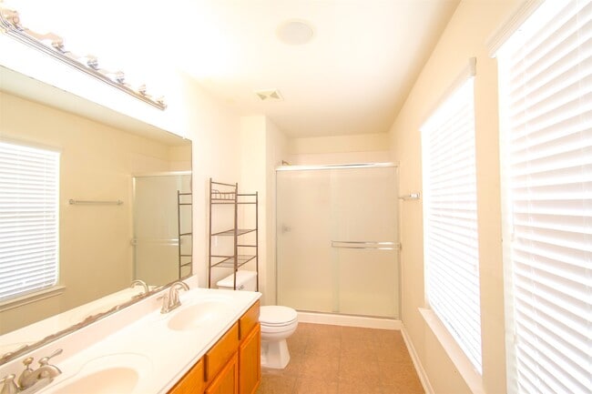 Building Photo - 15602 Waumsley Way