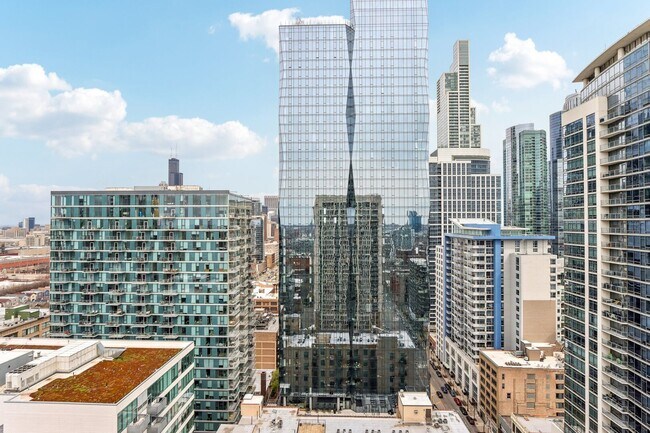 Building Photo - 1400 S Michigan Ave