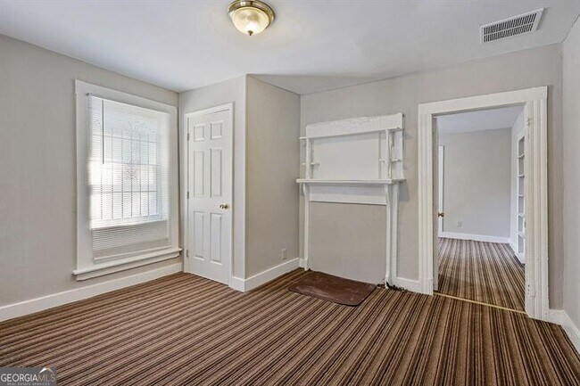 Building Photo - 184 Dahlia Ave NW