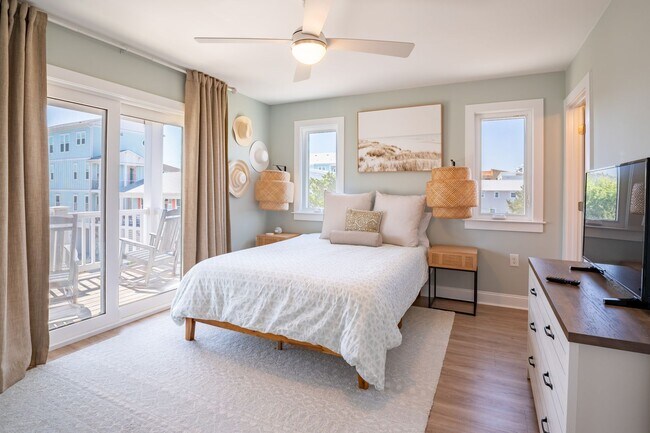 Building Photo - PERFECT BEACH GETAWAY - AVAILABLE MID-DECE...