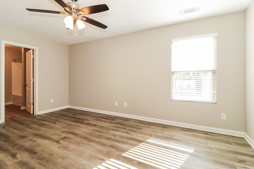 Building Photo - 129 Aberdeen Way