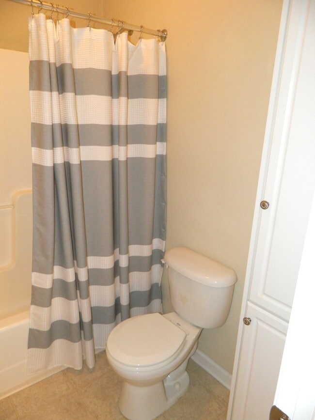 Building Photo - 2014 Kennesaw Way