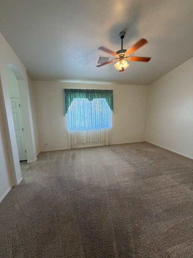 Building Photo - Large Family Home with SOLAR and Landscaping Maintenance Included!!