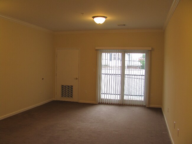 Primary Photo - 1010 6th St