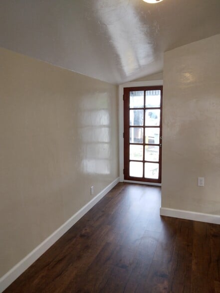 Building Photo - 3300 Portola Dr