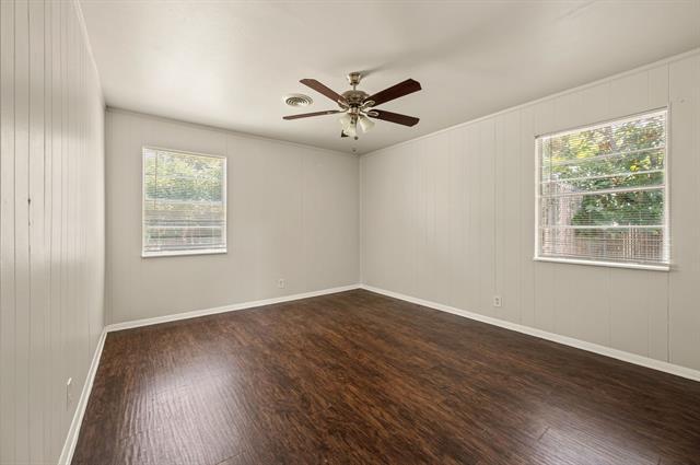 Building Photo - 5213 Santa Rosa Dr