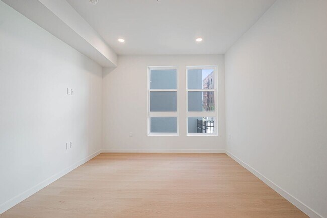 Building Photo - Welcome to the Gramercy