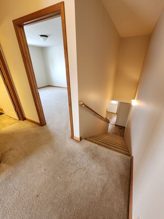 Building Photo - Beautiful 3 Bedroom, 2 Bathroom Home in Aspen Place!