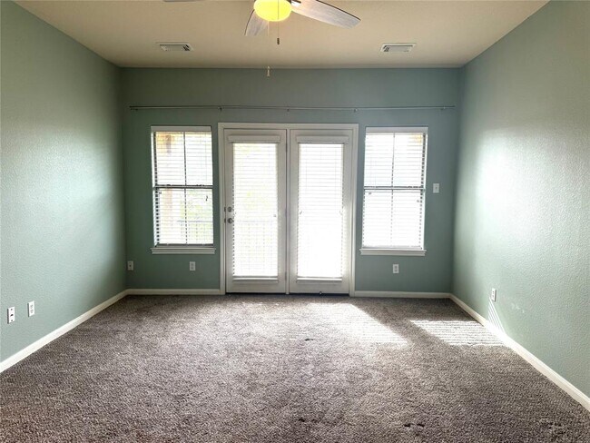Building Photo - 11400 W Parmer Ln