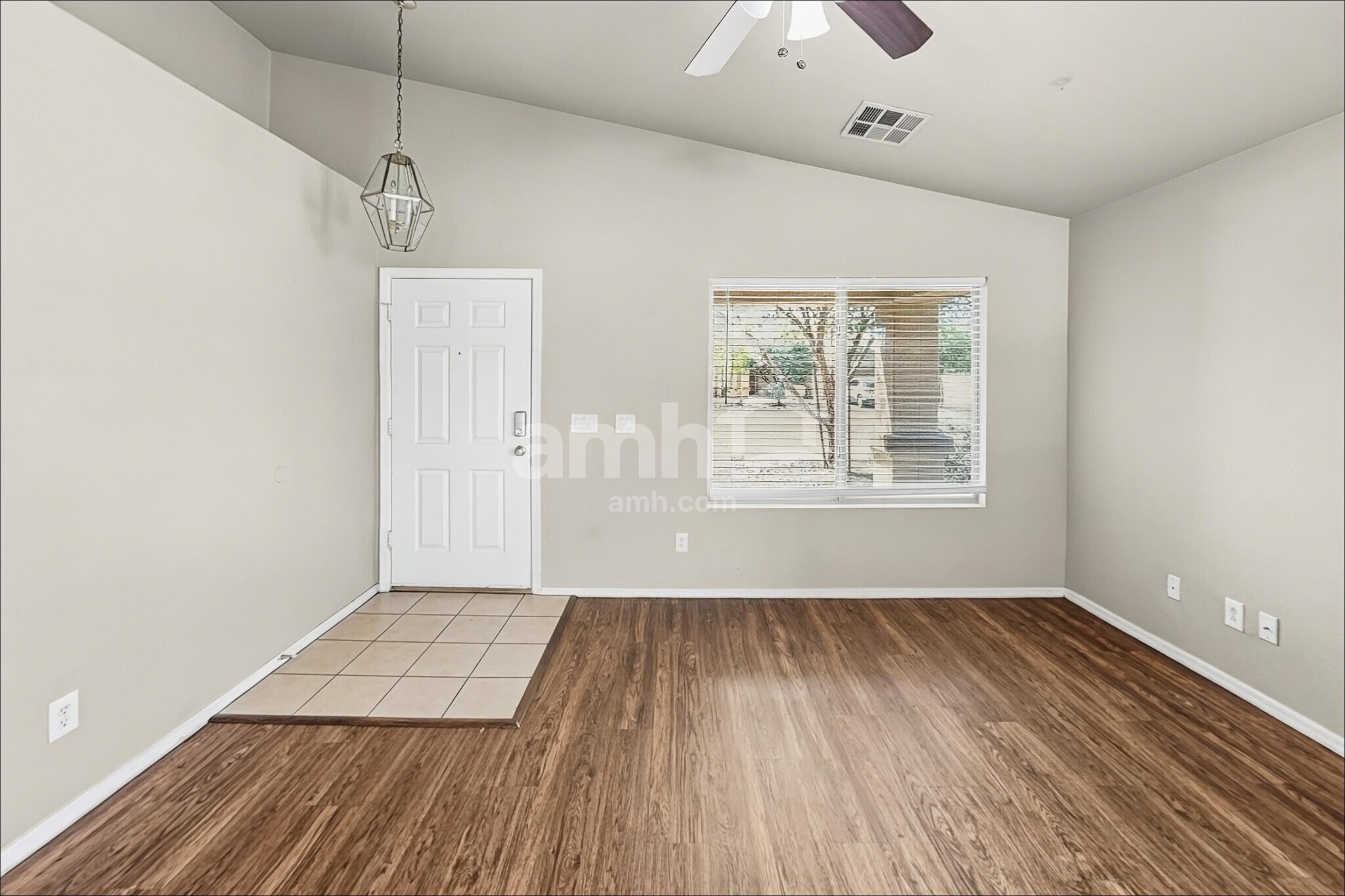 Building Photo - 16660 W Cottonwood St