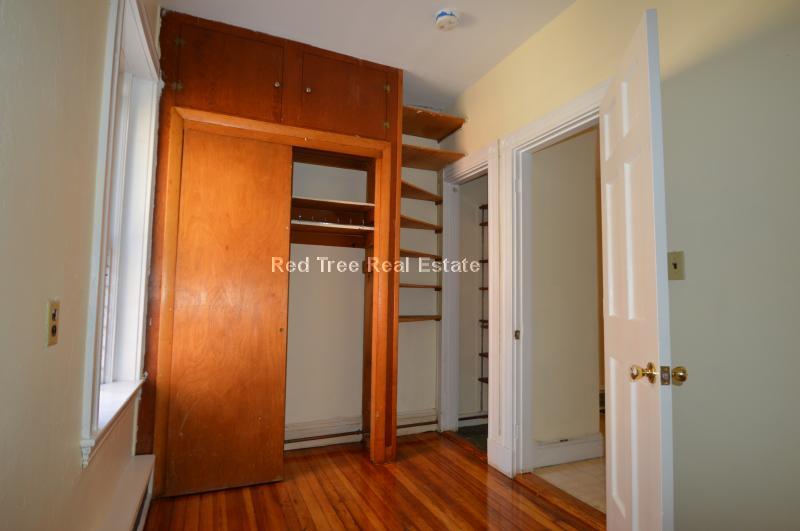 Building Photo - 1906 Beacon St