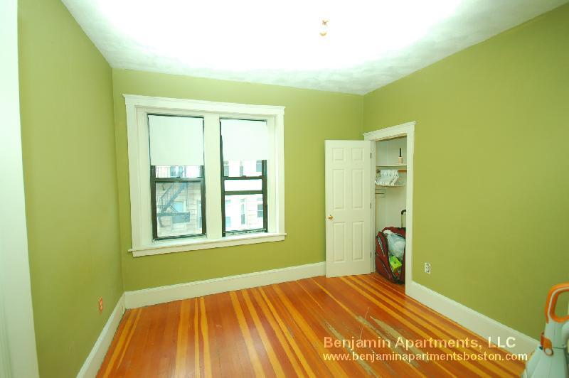 Building Photo - 1381 Commonwealth Ave