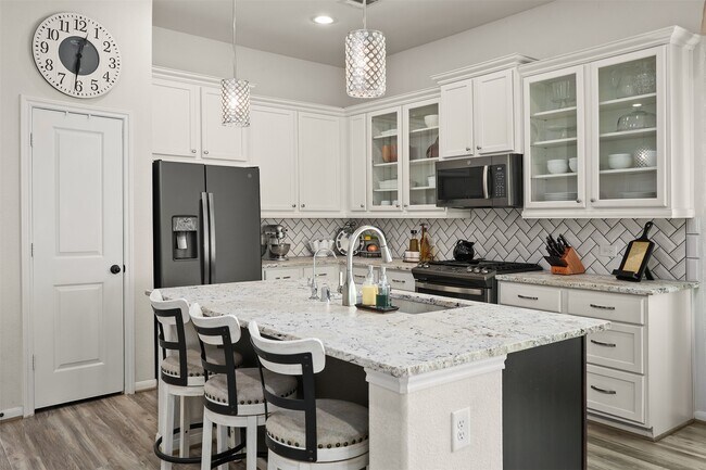 Building Photo - 2405 Arbor Edge Crossing