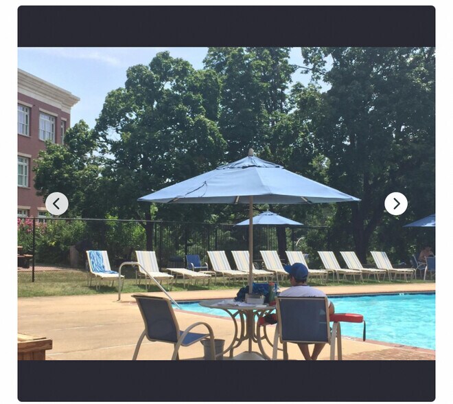 Lovely pool with grass and barbecue areas. - 3000 Spout Run Pky