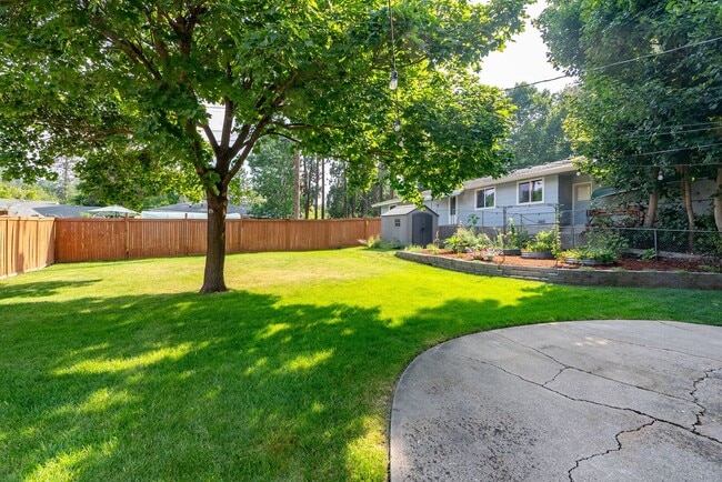 Building Photo - Beautiful South Perry Home
