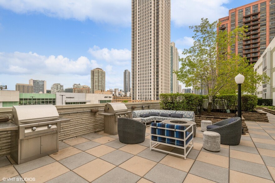 Building Photo - 660 W Wayman St