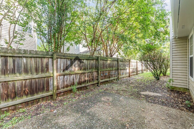 Building Photo - 108 Meridian Ct
