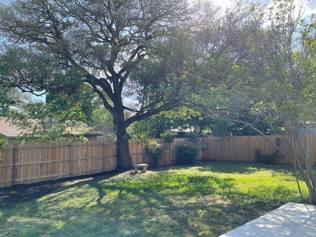 Building Photo - 3837 Cologne Ln