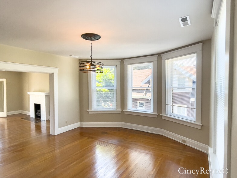 Building Photo - 3718 Ault Park Ave