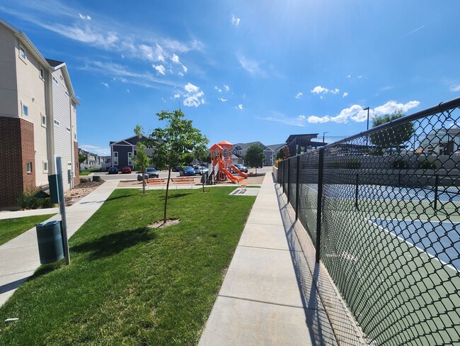 Building Photo - Top floor condo unit in The Exchange.