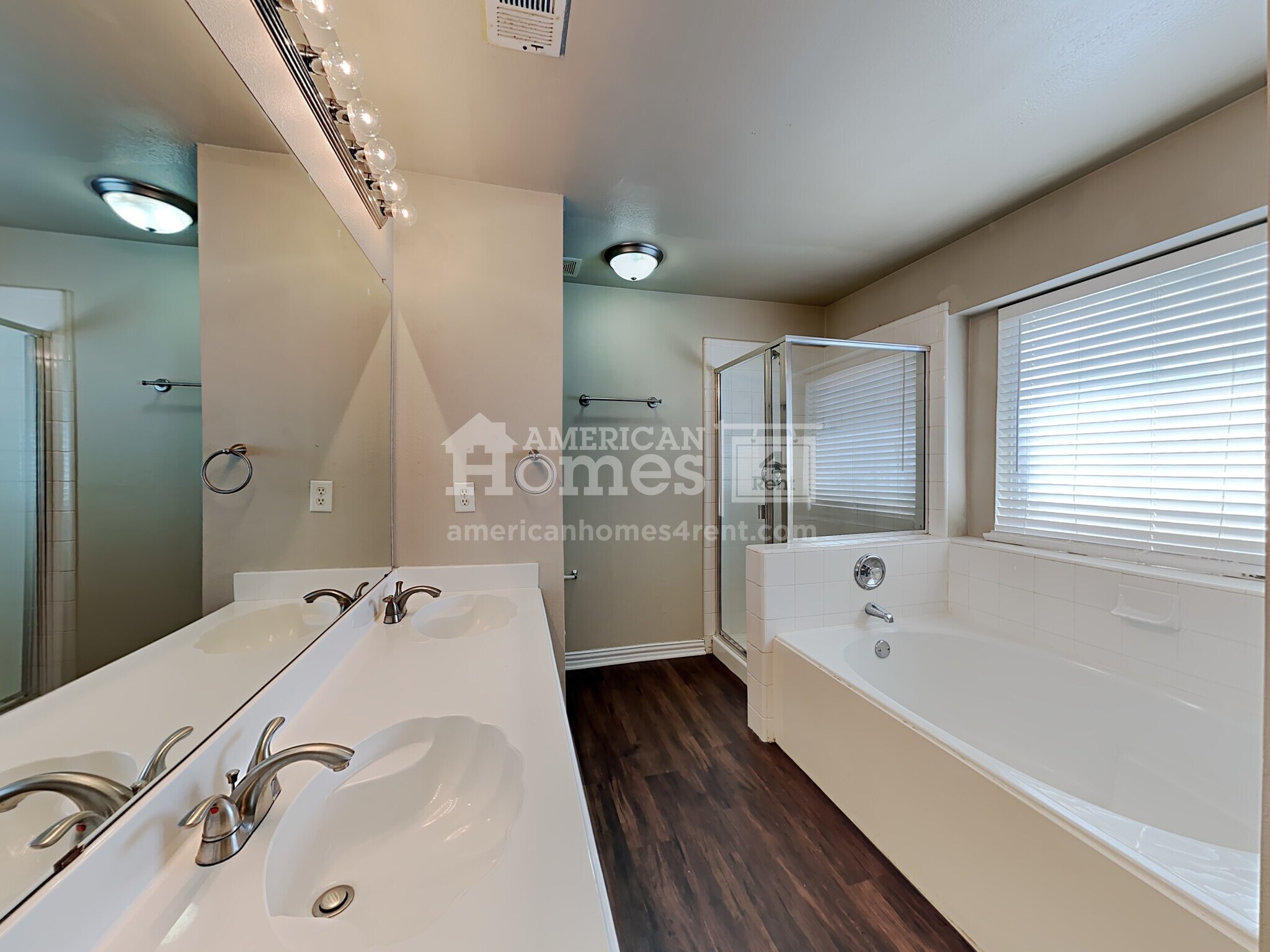 Building Photo - 350 Mesquite Hill Dr