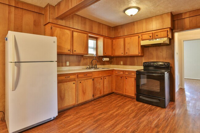 Building Photo - 11913 25th St