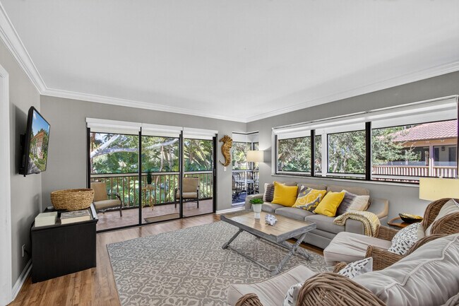 Building Photo - 605 Brackenwood Cove